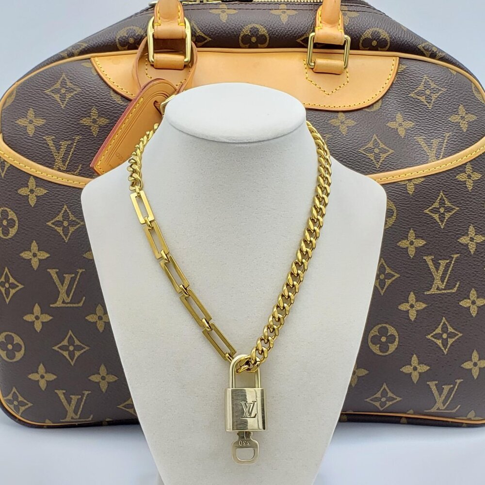 Authentic Louis Vuitton Padlock w/Unbranded Stainless Steel Gold Plated Chain - Picture 1 of 9